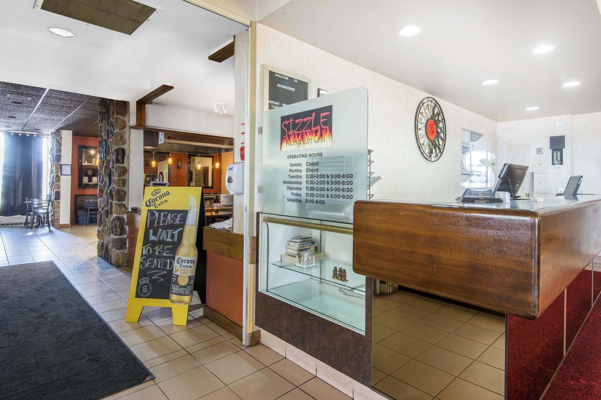 Econo Lodge Sudbury Eksteriør billede