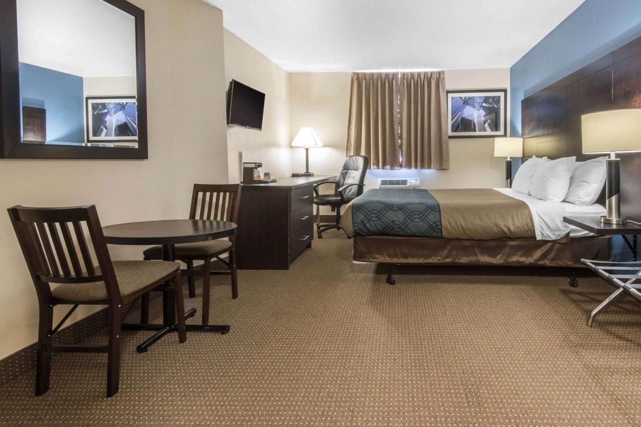 Econo Lodge Sudbury Eksteriør billede